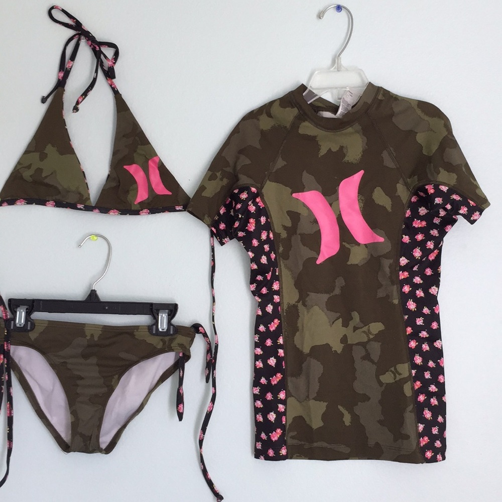Hurley rose and camo reversible bikini & rashguard